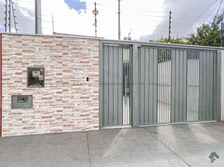 Casa-Térrea em Vila Santa Luzia