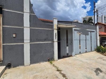 Casa-Térrea em Santa Fé