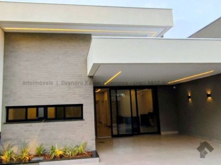 Casa-Térrea em Jardim Panamá