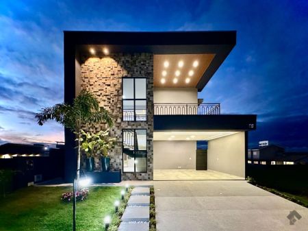 Sobrado-Condomínio em Residencial Shalom