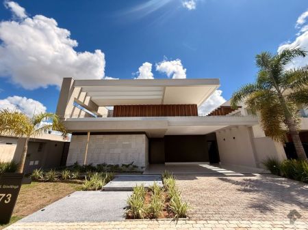 Casa-Térrea-Condomínio em Residencial Alphaville II