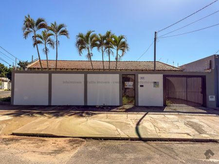 Casa-Térrea em Vila Ieda