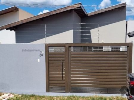 Casa-Térrea em Jardim Noroeste