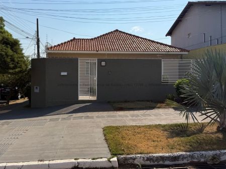 Casa-Térrea em Vila Ipiranga
