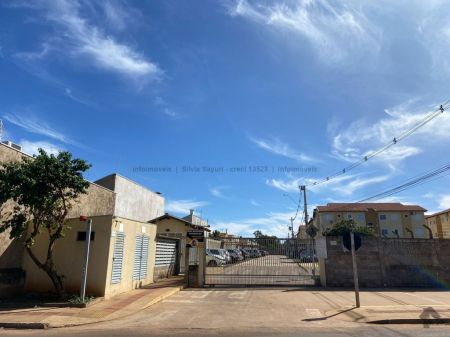 Apartamento em Vila Carlota