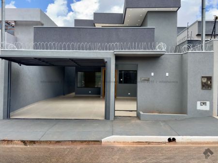 Casa-Térrea em Rita Vieira