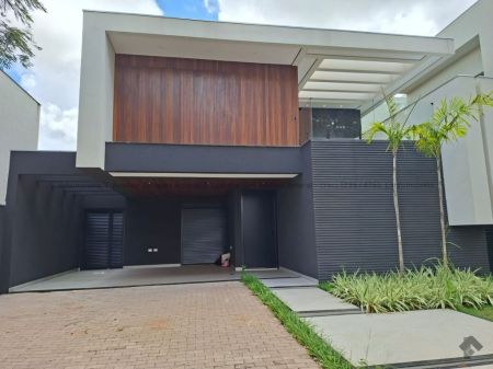 Sobrado-Condomínio em Residencial Alphaville II