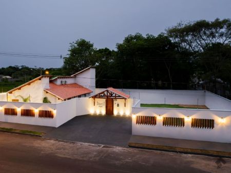 Casa-Térrea-Condomínio em Solar dos Lagos II
