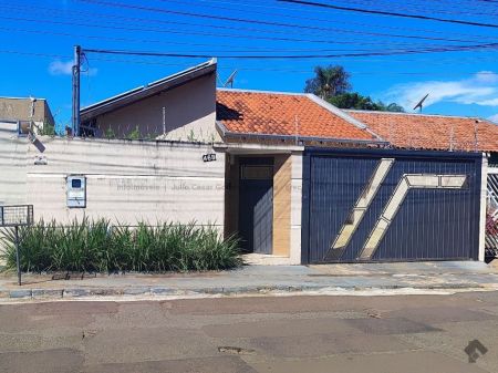 Casa-Térrea em Vila Bandeirante