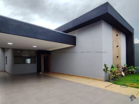 Casa-Térrea em Rita Vieira