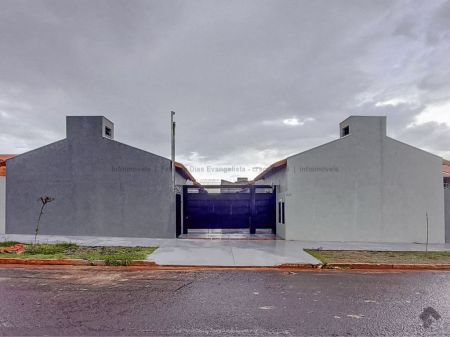 Casa-Térrea-Condomínio em Jardim Anache