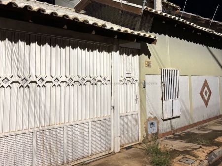 Casa-Térrea em Coophamat