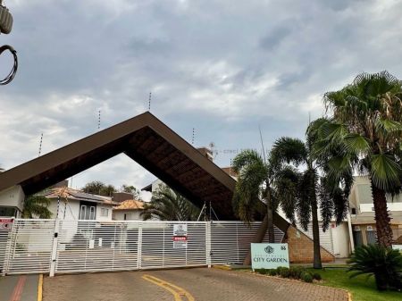 Sobrado-Condomínio em Cidade Jardim