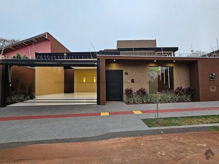Casa-Térrea em Monte Castelo