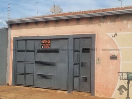 Casa-Térrea em Jardim Radialista