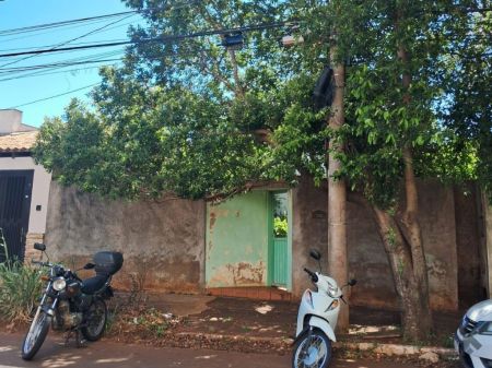 Casa-Térrea em Centro