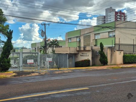 Apartamento em Jardim dos Estados