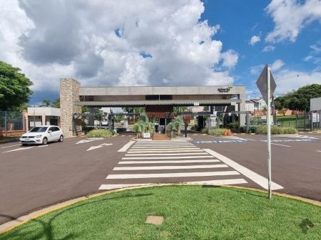 Terreno-Condomínio em Residencial Alphaville