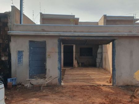 Casa-Térrea em Vila Santa Luzia