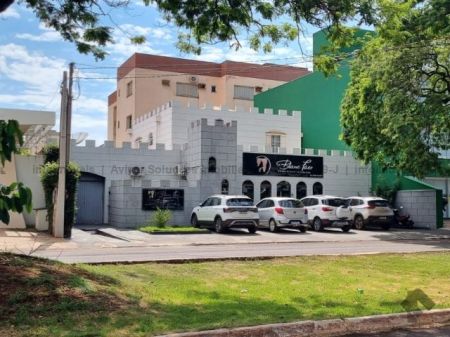 Casa Comercial em Centro