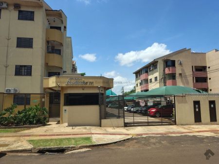 Apartamento em Vila Carlota