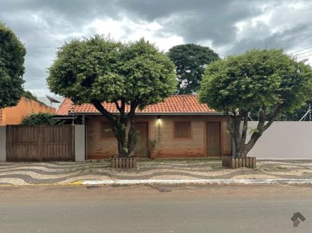 Casa-Térrea em Centro