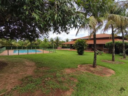 Chácara em Jardim Veraneio