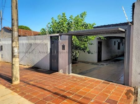 Casa-Térrea em Vila Sobrinho