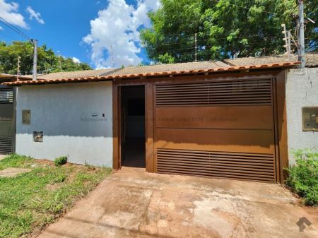 Casa-Térrea em Jardim Noroeste