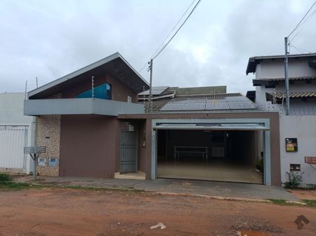 Casa-Térrea em Jardim Cristo Redentor