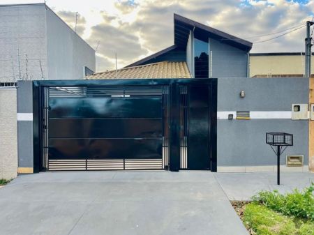 Casa-Térrea em Rita Vieira
