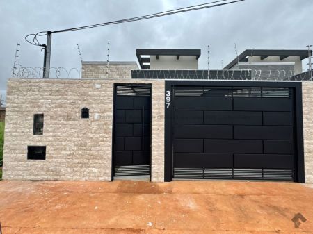 Casa-Térrea em Parque Rita Vieira