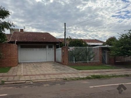 Casa-Térrea em Santa Fé