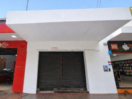 Sala / Salão / Loja em Centro