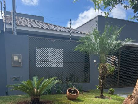 Casa-Térrea em Parque Alvorada