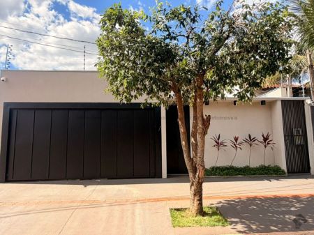 Casa-Térrea em Flor de Maio