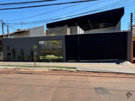 Casa-Térrea em Vila Planalto