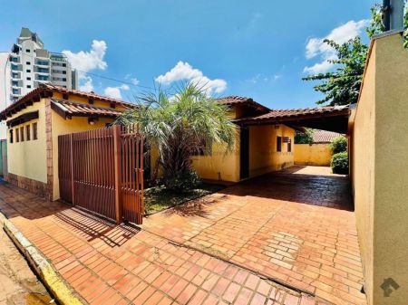 Casa-Térrea-Condomínio em Tiradentes