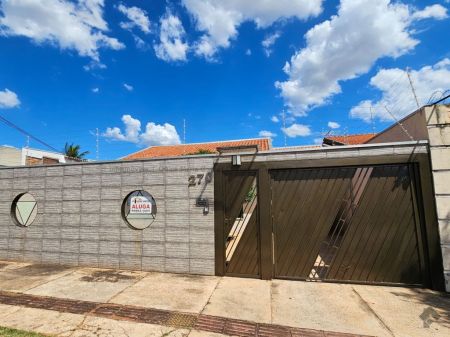 Casa-Térrea em Vila Vilas Boas