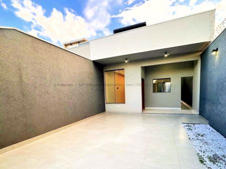 Casa-Térrea em Guanandi