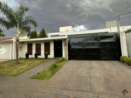 Casa-Térrea em Santa Fé