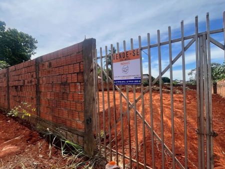 Terreno em Vila Marli