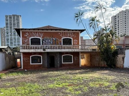 Casa Comercial em Centro