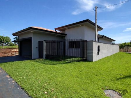 Casa-Térrea em Vival Castelo