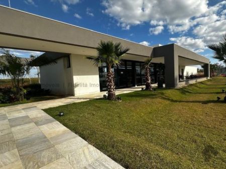 Terreno-Condomínio em Terras Alpha