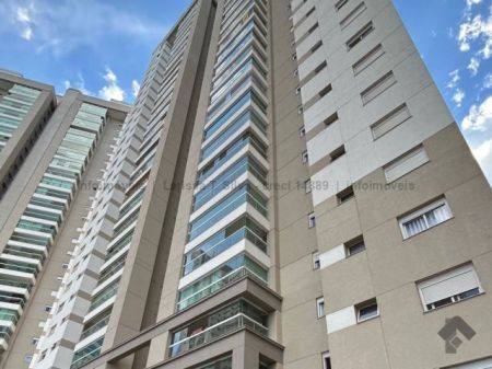 Apartamento em Royal Park