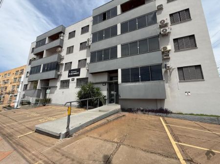 Apartamento em Vila Glória