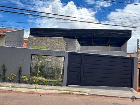 Casa-Térrea em Vila Planalto
