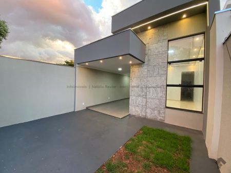 Casa-Térrea em Jardim Água Boa