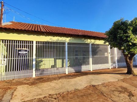 Casa-Térrea em Coronel Antonino